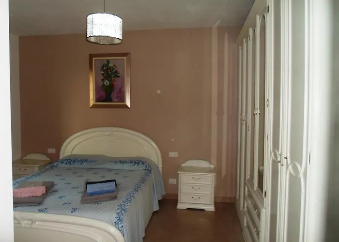 Casa Ines * לונאטו